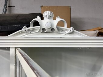 Presklená skrinka z masívu - 6