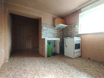 Rodinný dom s pozemkom 822 m2 vo Veľkom Mederi - 6