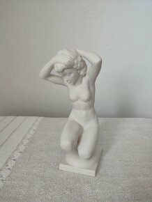 Hutschenreuther žena biely akt porcelánová soška - 6