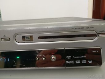 REZERVOVANÉ-Magnum DVD Recorder+VCR 3200 - 6