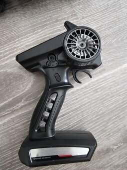 R/C auto conquer - 6