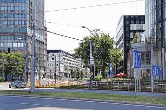 2-IZBOVÝ BYT,KOMPLETNÁ REKONŠTRUKCIA,BALKÓN,RUŽINOV-NIVY... - 6