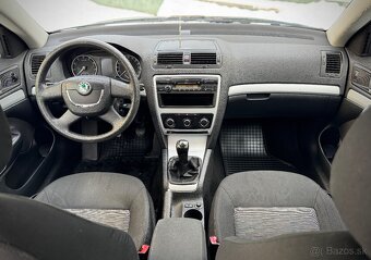 ŠKODA OCTAVIA COMBI 1.6 MPi - 6