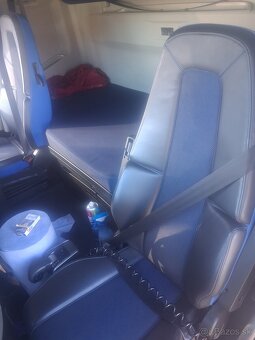 Predam techniku kamion auto 8x4 - 6