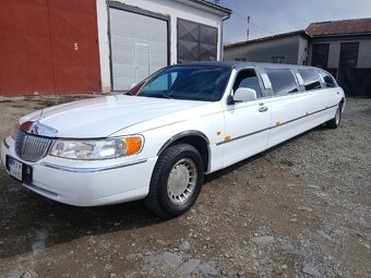 Limousine lincoln town car - 6