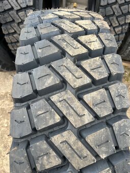 Dojazdové/Rezané nákladné pneumatiky R22,5 R17,5 R19,5 - 6