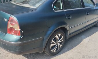 Passat b 5, 5 tdi sedán zelená tmavá metalíza - 6