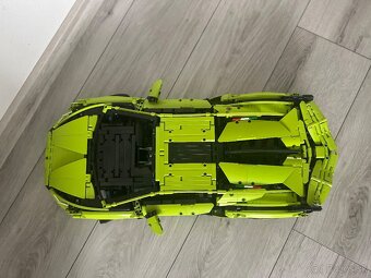 Predám LEGO® Technic 42115 Lamborghini Sian FKP 37 - 6