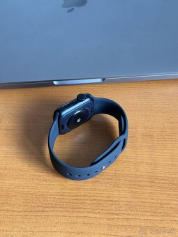 Apple Watch SE 2 40mm MIDNIGHT - záruka - 6