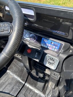Elektrické autíčko Mercedes G63 AMG čierne - 6