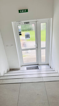 Prestížne obchodné priestory 160 a 200 m2 - v centre Prešova - 6