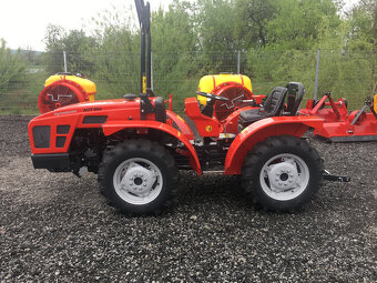 Malotraktor AGT 960 R - otočné pracovisko, 50 HP - 6
