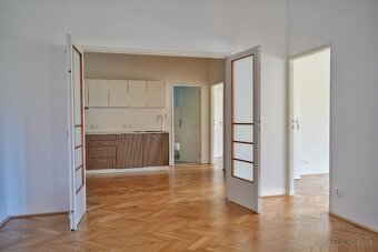 4 izbový byt - RÁZUSOVÁ - 6