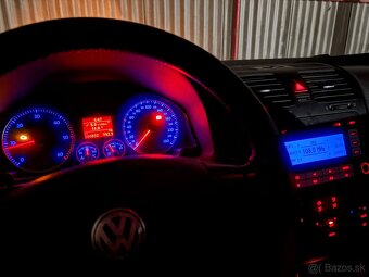 Volkswagen Golf 5 2.0 TDI - 6