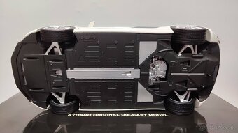 Kyosho Audi R8 biela 1:18 - 6