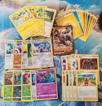 Pokemon vianočné balíčky Mix - 6