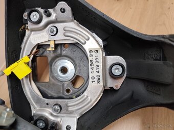 Kožený volant třiramenný na AUDI A4/ A3 - 6