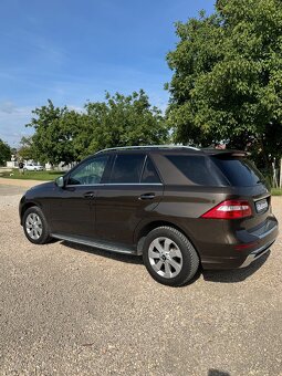 Mercedes-Benz ML ML350 Bluetec 4MATIC - 6