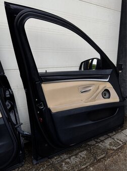 BMW 5, F10/F11 ľavé predné, ľavé zadne dvere KOMPLETNE - 6