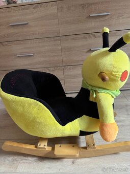 Hojdačka včielka - 6