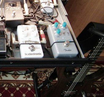 Predam Git, Bass, CHORUS Fender - 6