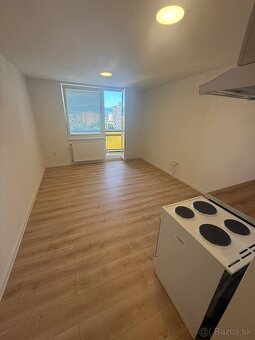 Na prenájom garsónka s balkónom v Žiari nad Hronom - 6