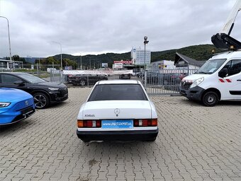 Mercedes-Benz 190 E - 6