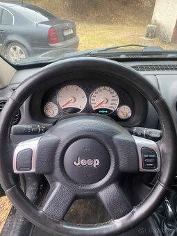 Jeep cherokee kJ 2.5 - 6