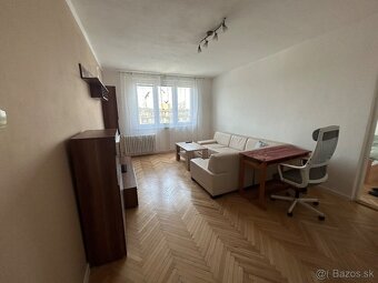 Prenájom veľký 2 izb.byt, ul. Hollého, balkón. - 6