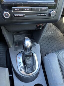 Volkswagen Touran 2.0 TDI Highline DSG - 6
