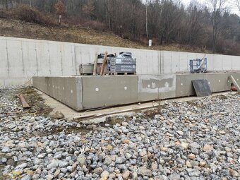 Stavebný pozemok so základovou doskou – Oščadnica, všetko vy - 6