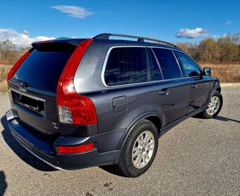 Volvo XC90 2.4 D5 MOMENTUM - 6