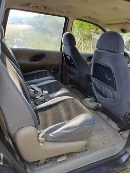 Ford Galaxy 1,9/66kW - 6