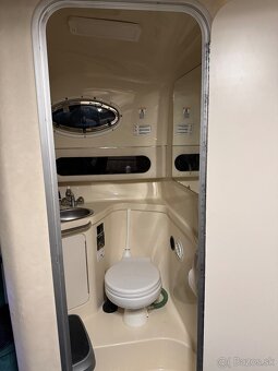 Obytna motorova jachta sea ray 290 sundancer - 6