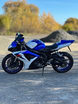 Suzuki GSX-R 600 K7 - 6