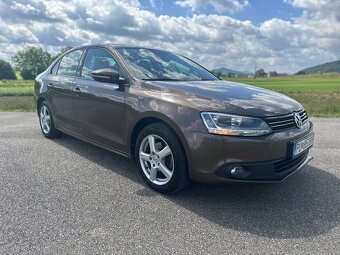 VOLKSWAGEN JETTA 1.2 tsi - 6