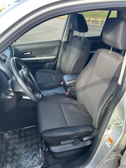 Suzuki Grand Vitara 2.0i automat. - 6