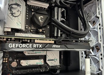 Ryzen 7 7800X3D\32GB\RTX 4070\SSD\850W Zdroj - 6