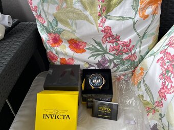 INVICTA - 6