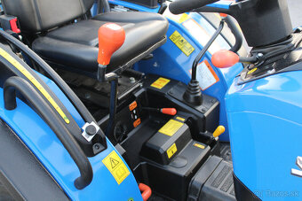 Predvádzací stroj - Solis 22 s vyorávačom, pluhom a závažím - 6