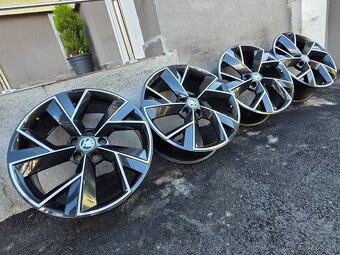original disky Skoda Triglav Black5x112 r19 et43 7j - 6