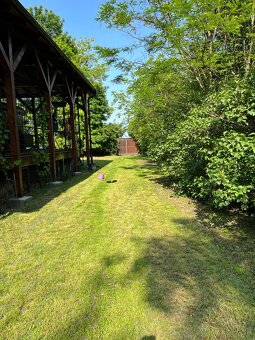 Na predaj pozemok o rozlohe 292000 m2 s poľovníckou chatou - 6