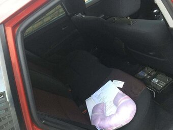 Mazda 3... 1.6 diesel r.v2005 - 6