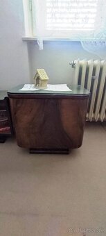 Darujem šatníkovú skriňu + set - 6