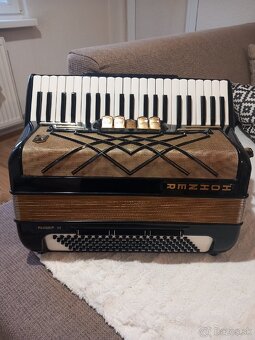 Predám kvalitný 120 basový akordeón - 6