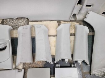 STROPNICA SKODA OCTAVIA 2 OBLOZENIA STLPIKOV SVETLA PLASTY - 6