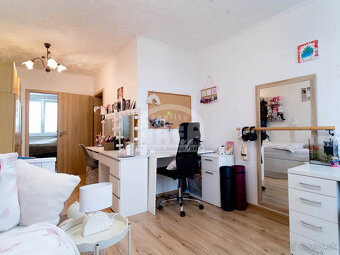 Priestranný 5- izbový byt na sídlisku Východ v Michalovciach - 6