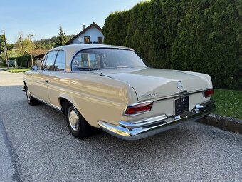 Mercedes Benz W111 - 6