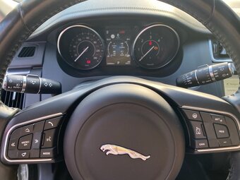 Jaguár E- Pace - 6