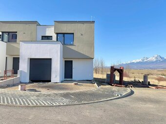 LUNA | RODINNÝ DOM č. 1 na pozemku 204 m2 + garáž - 6